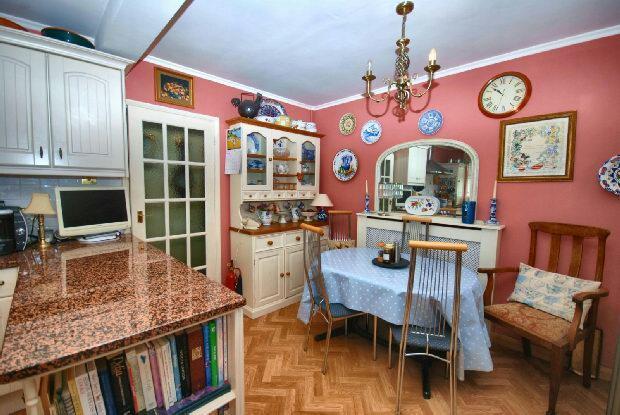 Dining Area Photogra