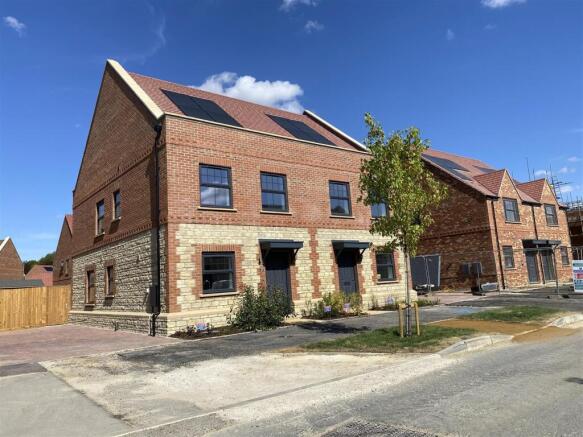 3-bed semi-detached on Beckett Drive Radkley, £178,500