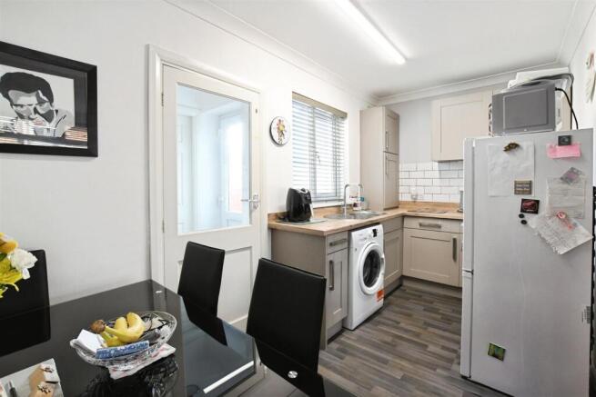 Fitted Dining Kitchen