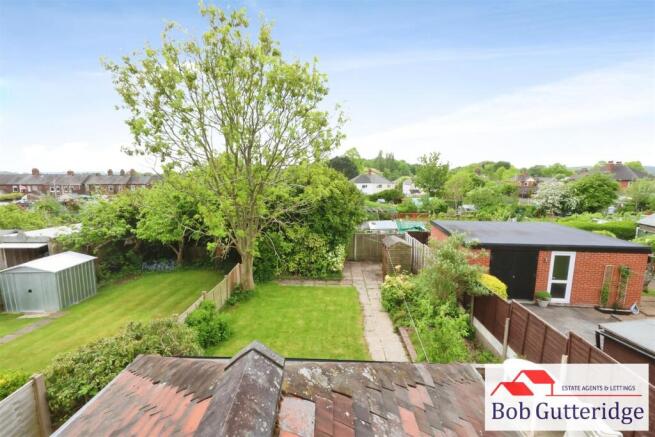 ENCLOSED REAR GARDEN