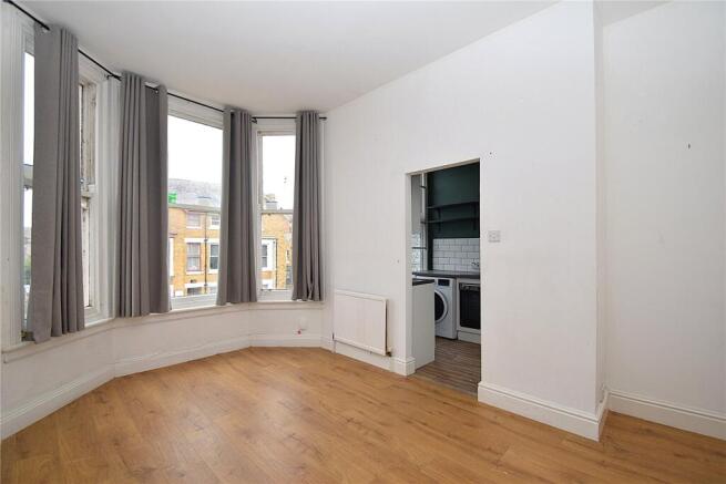1 bed Apartment to rent Image 4