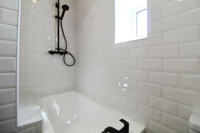 2 bed Terraced for sale Image 9