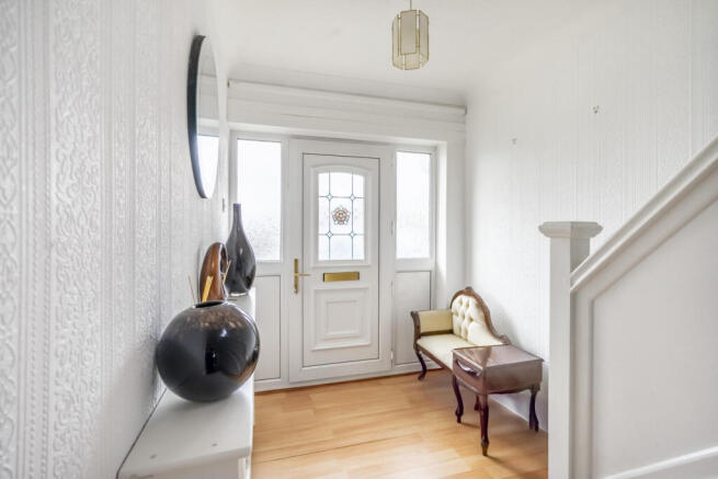 4 bed Semi-Detached for sale Image 5