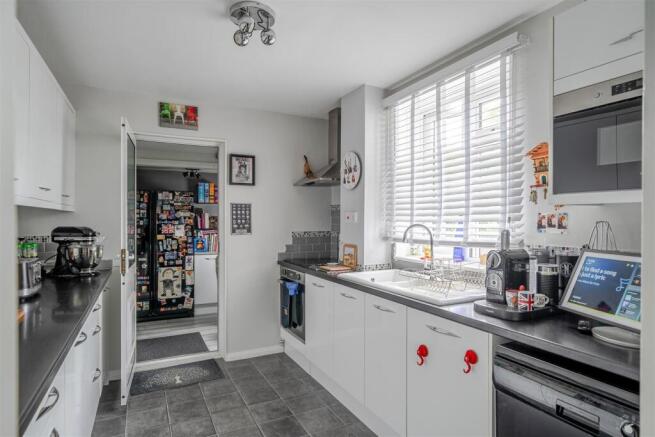 Kitchen III.jpg