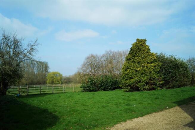 Orchard Cottage - Garden 1.jpg