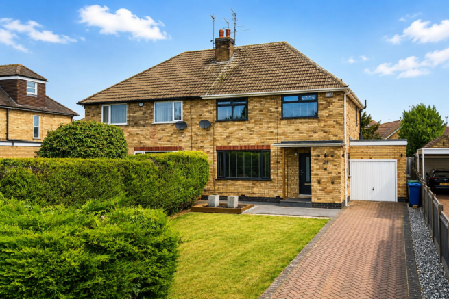 3 bed Semi-Detached for sale Image 5