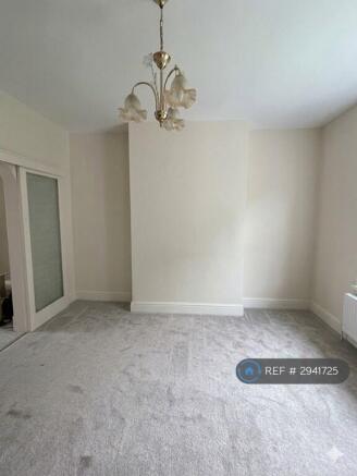 3 bed Semi-Detached to rent Image 5