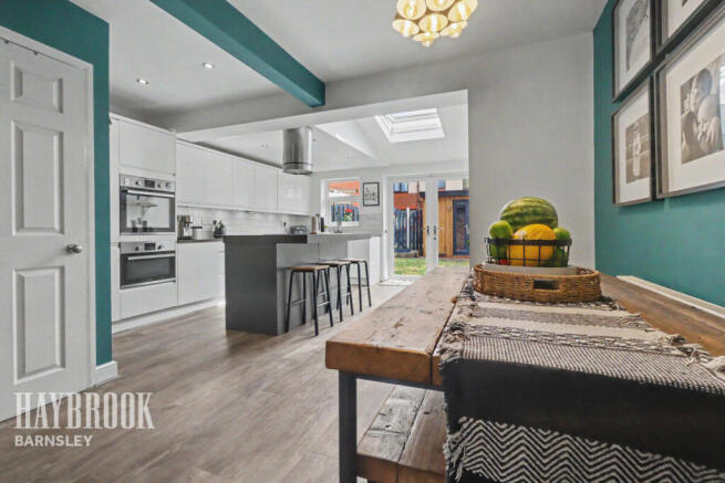 3 bed Semi-Detached for sale Image 6