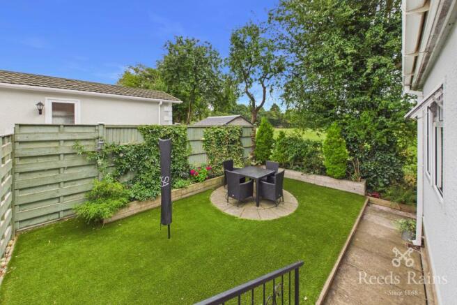 2 bed Detached for sale Image 6