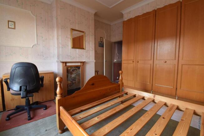 1 bed Terraced to rent Image 6
