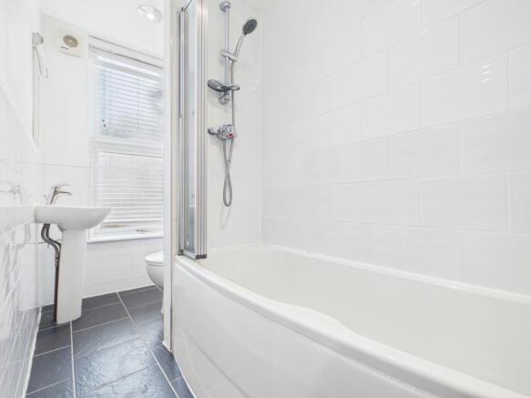 2 bed Flat to rent Image 9