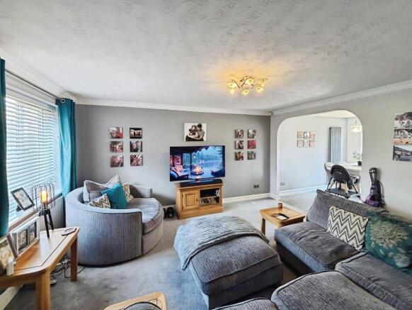 3 bed Detached for sale Image 9