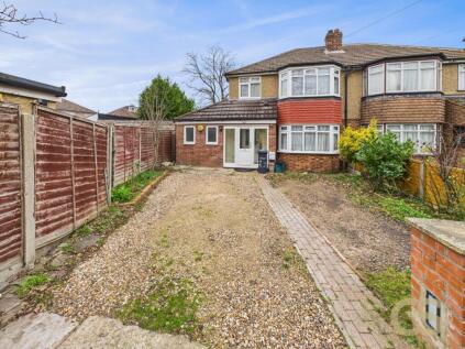 Salisbury Crescent, Cheshunt, Waltham Cross, Hertfordshire, EN8 8SH