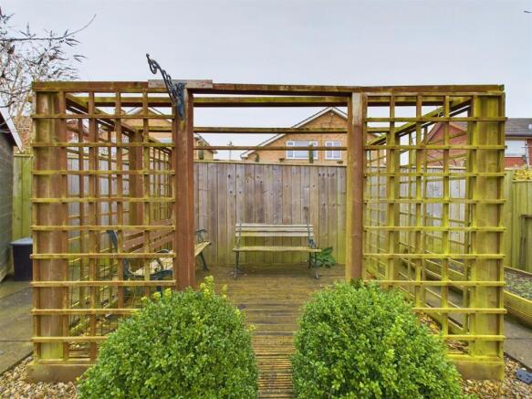2 bed Detached Bungalow for sale Image 12