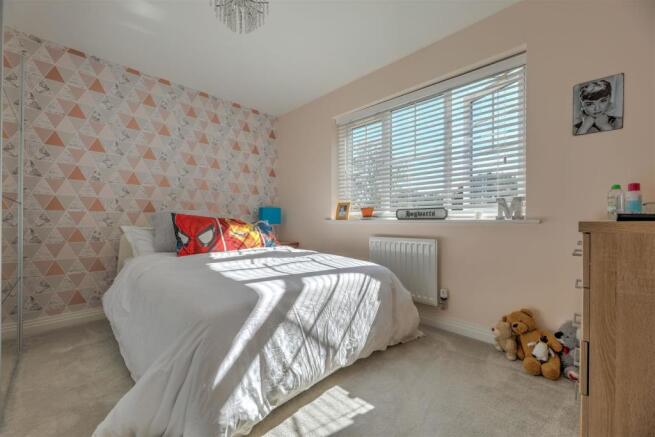 14. Bedroom.jpg
