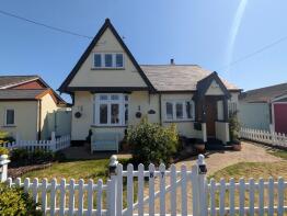 87, May Avenue, Canvey Island SS8 7EY
