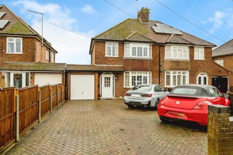 Aston Clinton Road, Weston Turville, Aylesbury