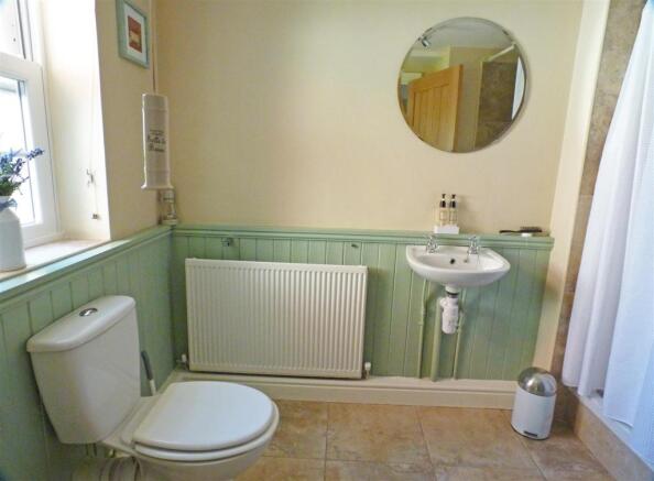 CLOAKROOM/WC