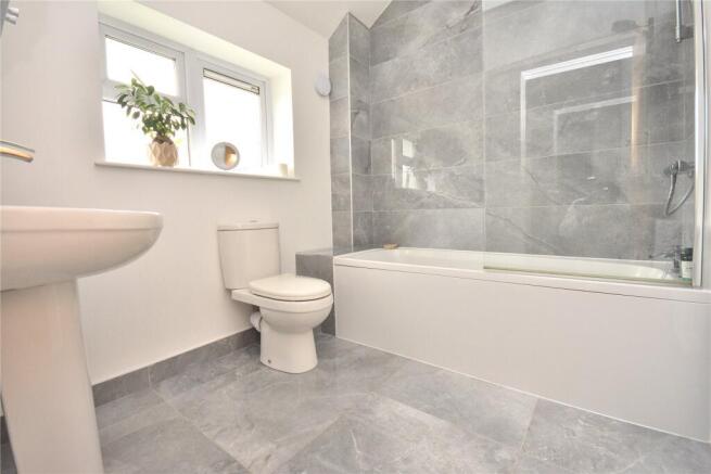 3 bed Terraced for sale Image 12