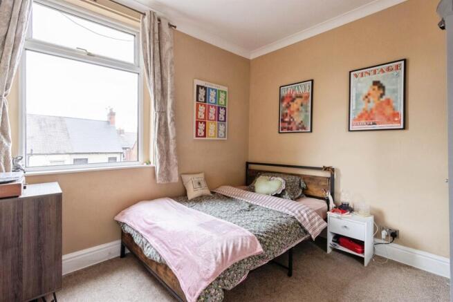 3 bed Terraced for sale Image 8