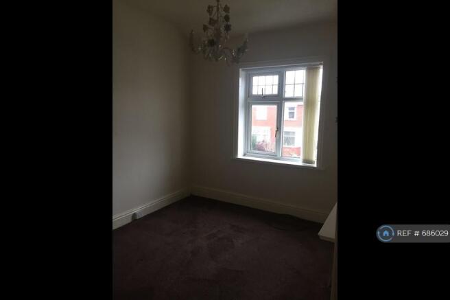 Front Bedroom 1 - Photo 2