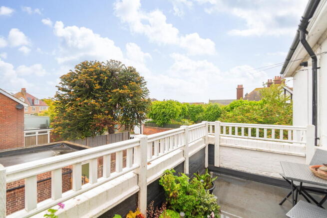 Devonshire Gardens, Cliftonville, Kent, CT9 3AE photo 4