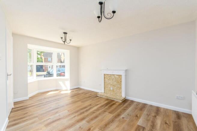 Newmarket Close, Stratford-upon-Avon CV37 9FT photo 4