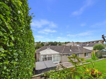 Angarrack, Hayle - spacious bungalow
