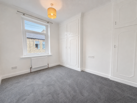 3 bed Terraced to rent Image 6