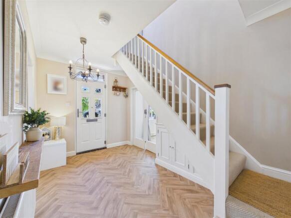 4 bed Detached for sale Image 5