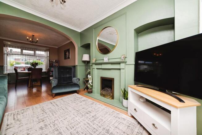 3 bed Terraced for sale Image 3