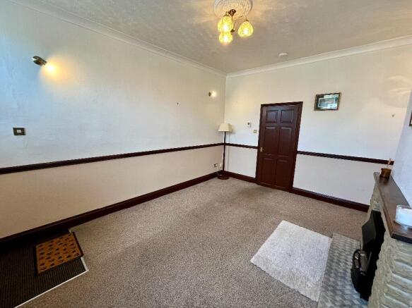 3 bed Terraced to rent Image 4