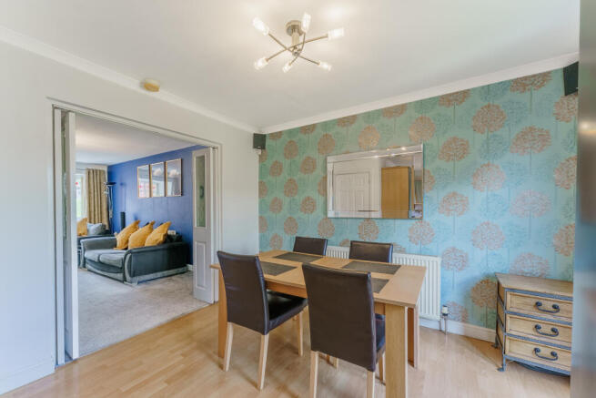 3 bed Semi-Detached for sale Image 9