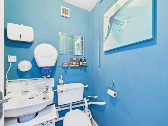 CAM01721G0-PR0080-STILL002