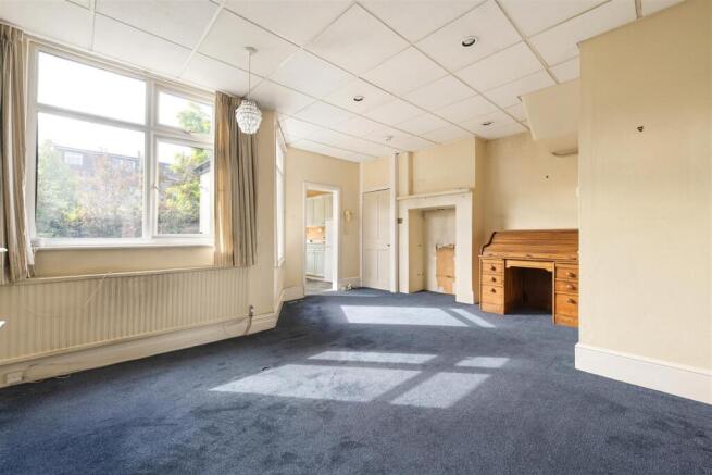 Hale End Road, E4