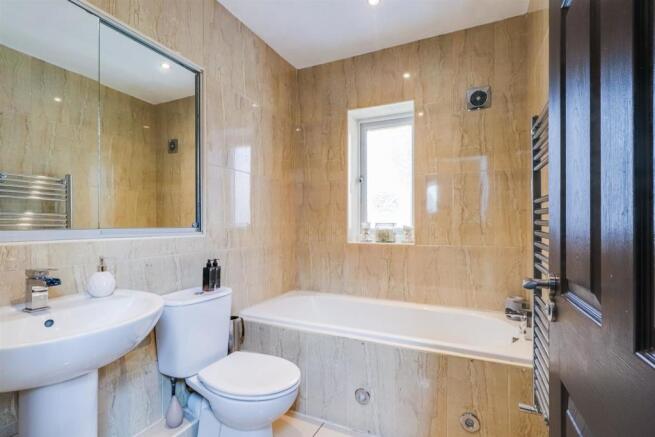 BATHROOM/W.C.