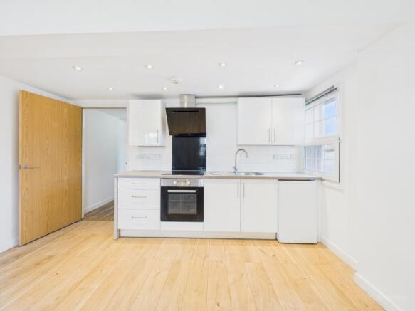 CAM02119G0-PR0494-STILL007