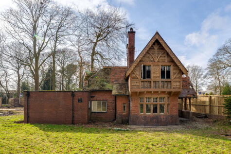 A Rare Opportunity on the Edge of Knutsford