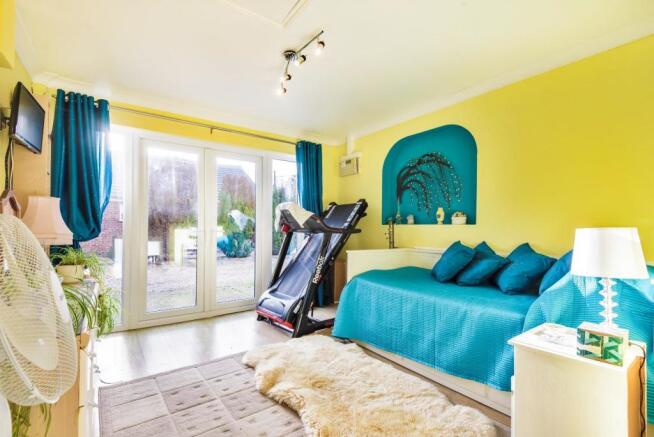 FOURTH DOUBLE BEDROOM/FAMILY ROOM