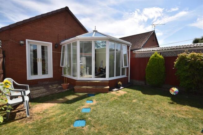 2 bed Detached Bungalow for sale Image 8