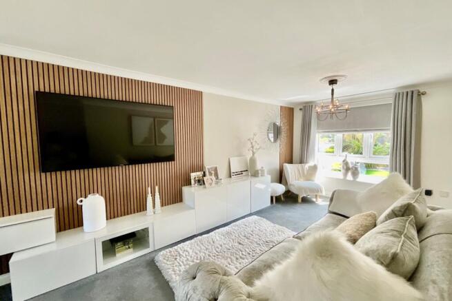 4 bed Detached for sale Image 5