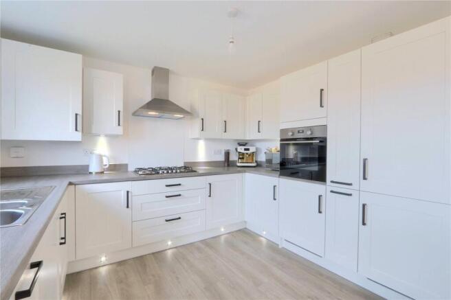 4 bed Detached for sale Image 6