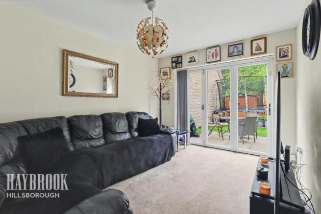 4 bed Detached for sale Image 9