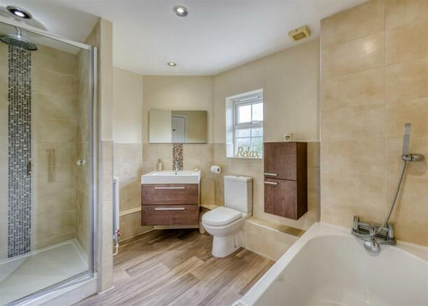16 Old Farm Drive-bath.jpg