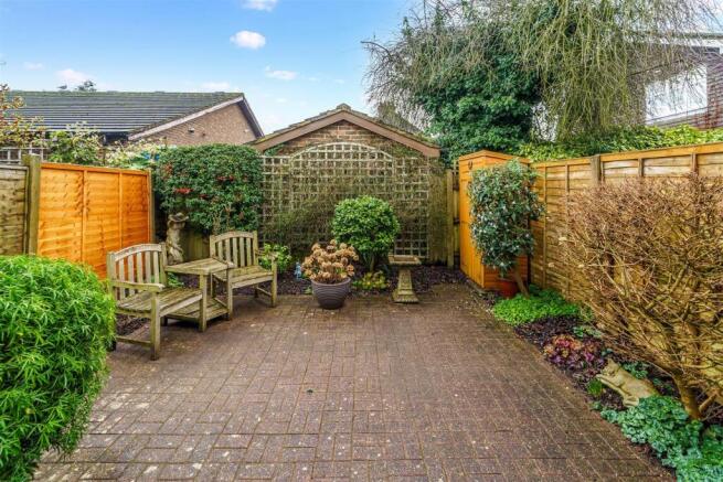 MAYBURY CLOSE, 9 (6).jpg