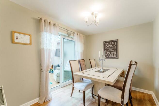 4 bed Detached for sale Image 7