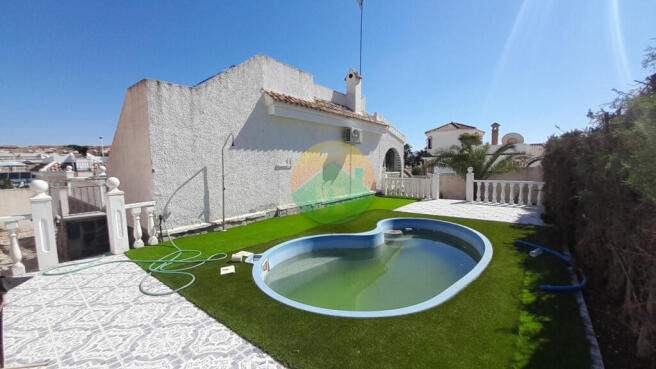 2 Bedroom Detached For Sale-FOD379-2