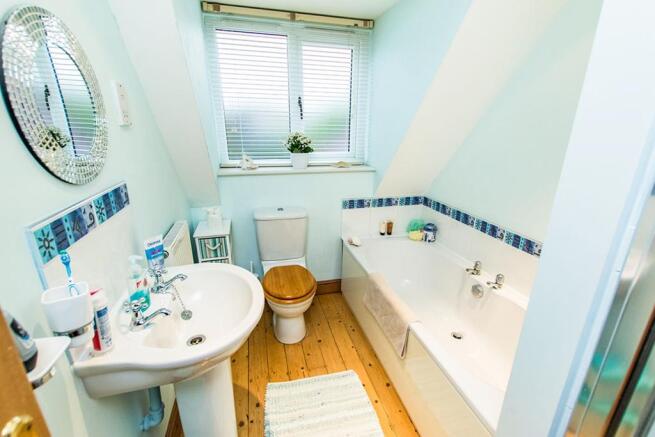 Family Bathroom/WC