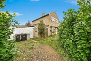 2, Windsor Close, Stamford PE9 1HJ