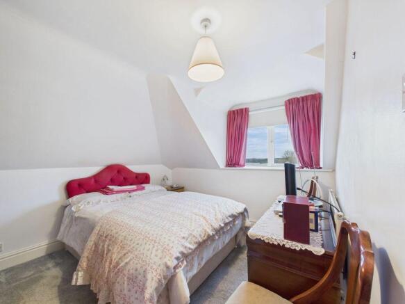 4 bed Detached for sale Image 4